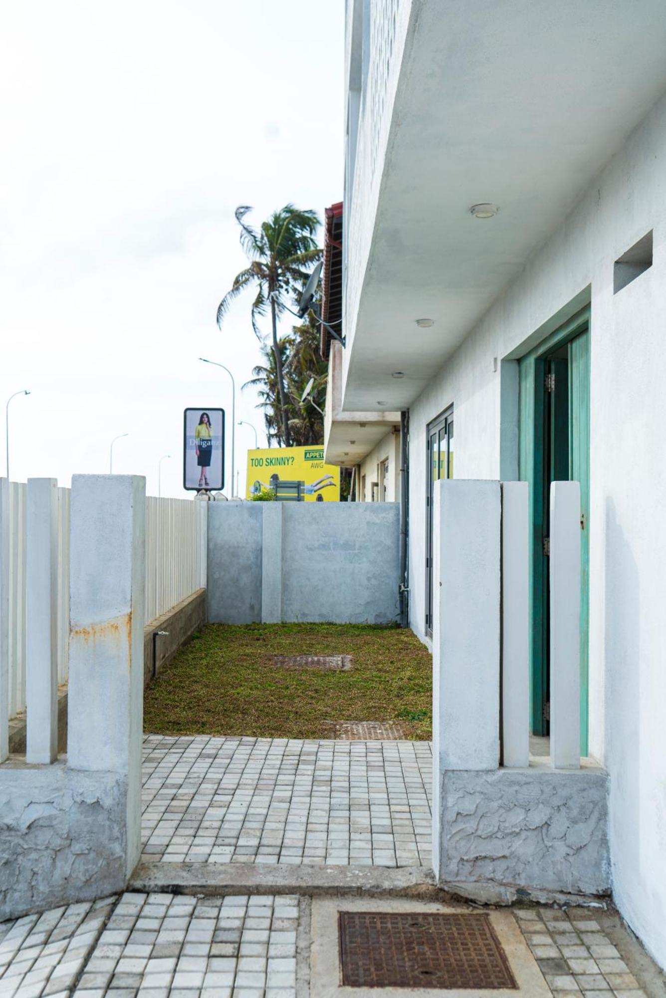 Four Petals Inn Colombo Exterior foto