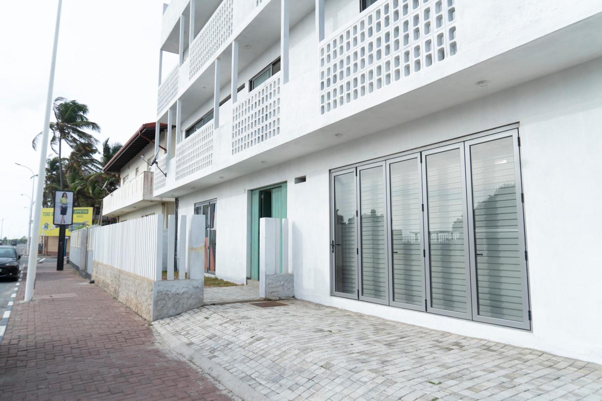 Four Petals Inn Colombo Exterior foto