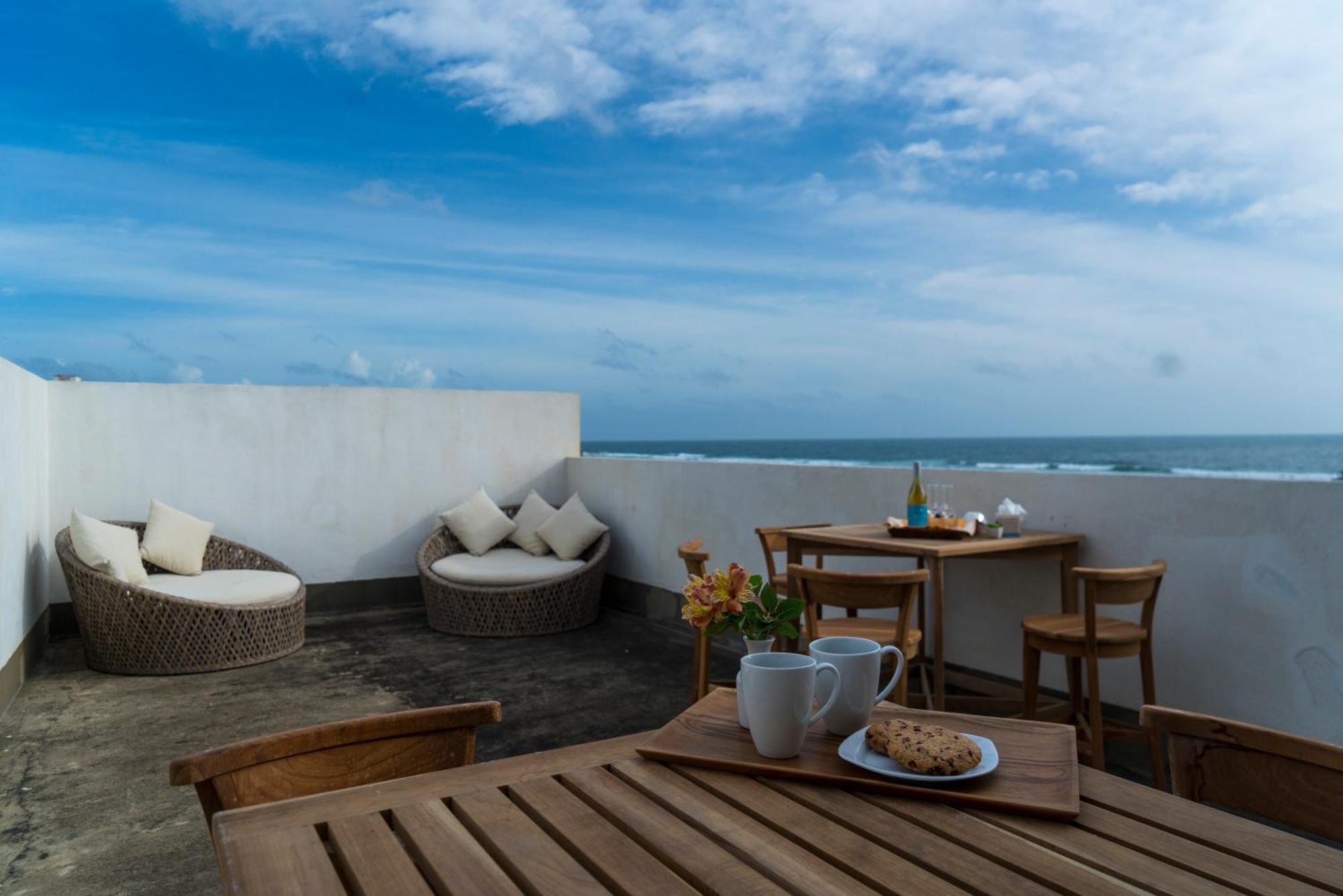 Four Petals Inn Colombo Exterior foto